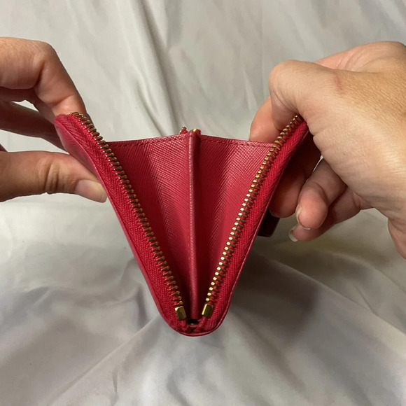 Prada Pink Bow Zippy Long Wallet - Picture 13 of 16